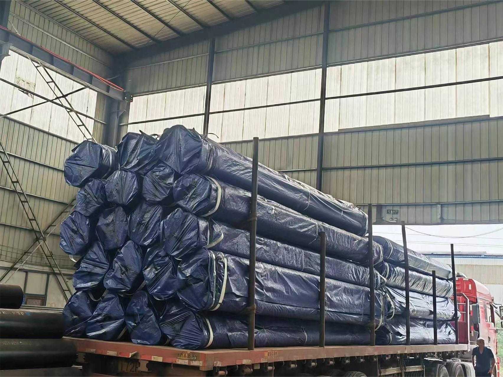 ASTM A106 A53 seamless steel pipe shipment (1)