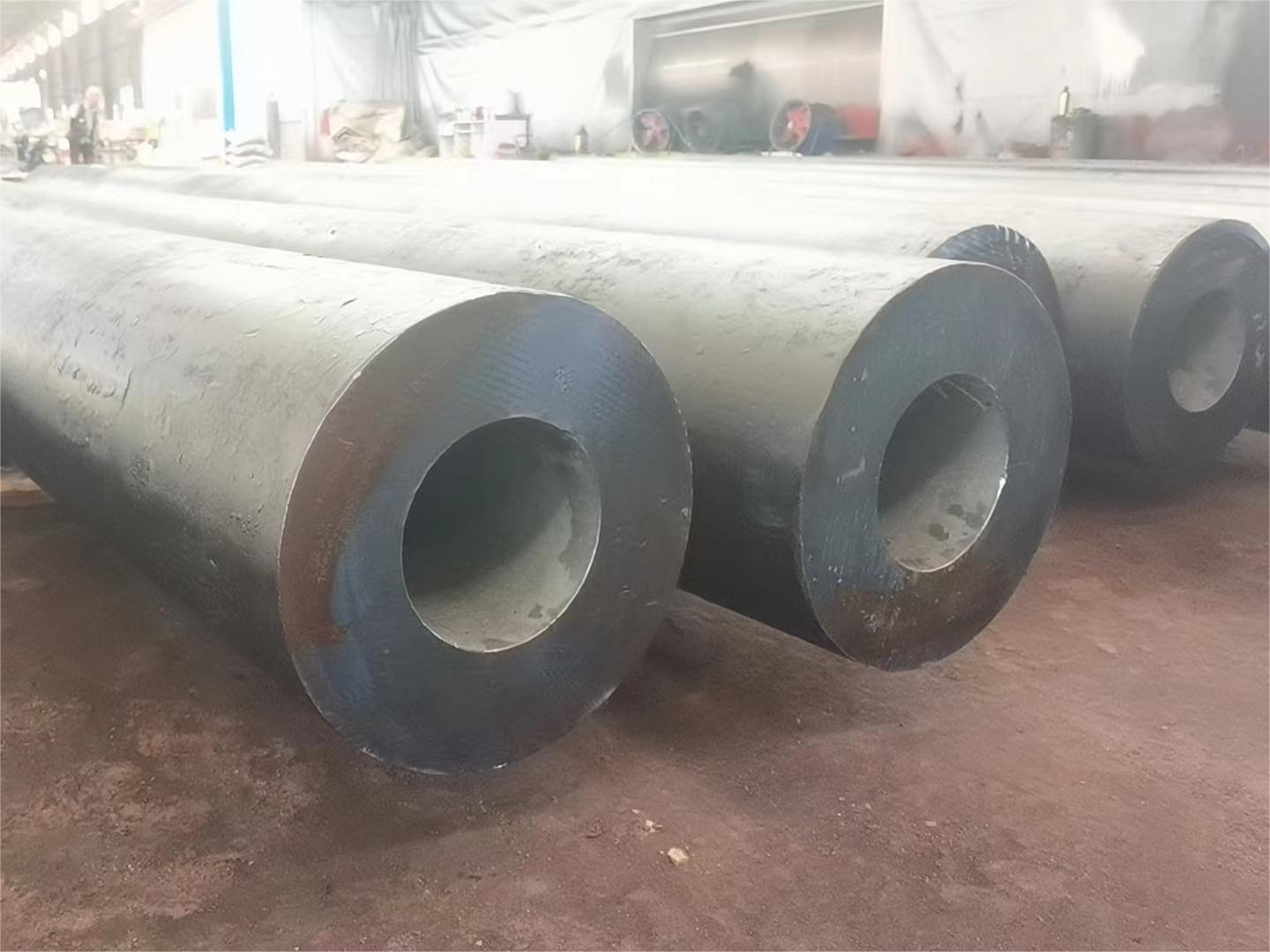 Nipọn Odi Seamless Irin Pipe